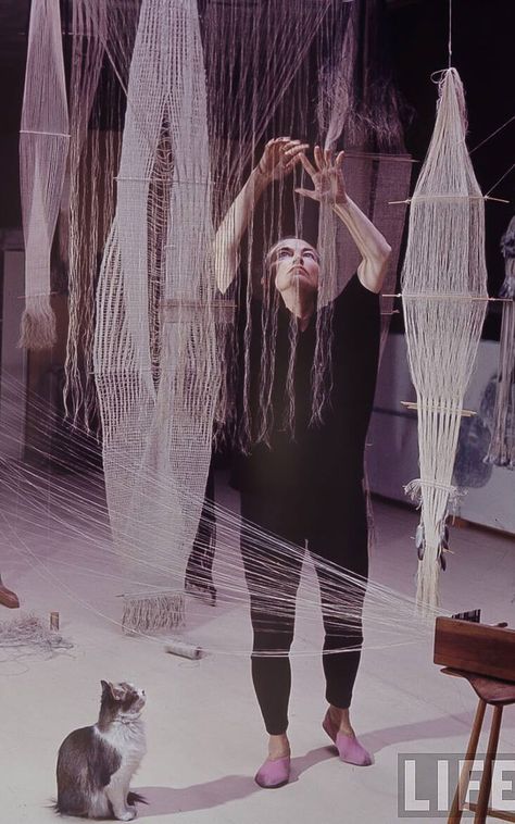 Lenore Tawney, Textile Sculpture, Art Historian, Colour Photograph, American Crafts, Tapestry Weaving, Life Magazine, Textile Artists, Installation Art