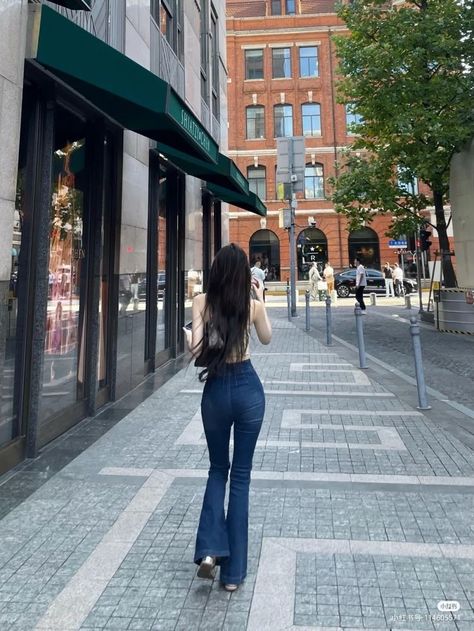 Tall Aesthetic Girl, Ulzzang Girl Body, Tall Girl Aesthetic, Aesthetic Grunge Outfit, Fitness Inspiration Body, Tall Girl, Fashion Design Clothes, Ulzzang Girl, Types Of Fashion Styles