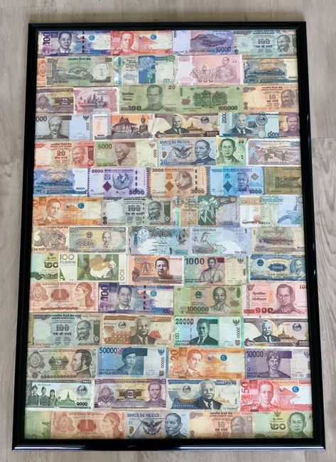 How To Display Money Collection, Foreign Money Display, Travel Wall Decor Ideas, Travel Souvenirs Display, Travel Memories Display, Travel Collection Ideas, Coin Collection Display, Travel Room Decor, Speakeasy Decor