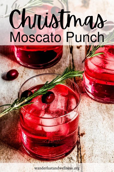 This Christmas Moscato Punch is perfect for the holiday season! Just a few easy and delicious ingredients are all that you need! Moscato Christmas Drinks, White Wine Punch Recipes, Christmas Wine Punch, Winter Moscato Punch, Easy Christmas Punch Alcohol, Moscato Cocktails, Spiked Christmas Punch, Adult Christmas Punch, Holiday Wine Punch Recipes