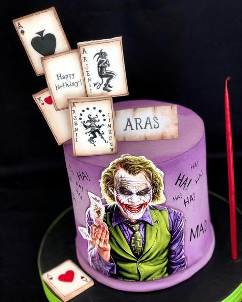 Joker Cake Design Images (Joker Birthday Cake Ideas) Joker Birthday Cake, Joker Birthday, Joker Party, 21st Birthday Cake For Guys, Joker Cake, Heroes Theme, Horror Cake, Cake Design Images, Clown Cake