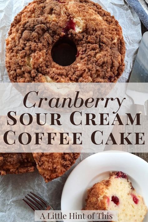 Sour Cream Coffee Cake Recipe, Cranberry Coffee Cake, Apple Dessert Recipes Easy, Cranberry Cinnamon, Almond Crunch, Cinnamon Crumble, Cream Fresh, Sour Cream Coffee Cake, Coffee Cake Recipe