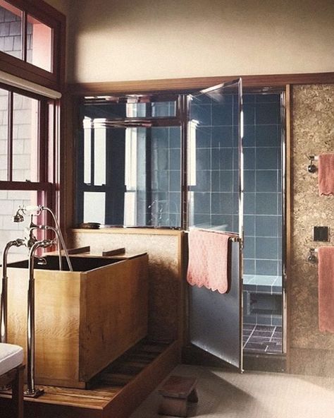 Woodsy Bathroom, Wooden Tub, Commune Design, Japanese Bathroom, Disc Interiors, Glamorous Interiors, Japanese Soaking Tubs, Great Bathrooms, Bette Midler