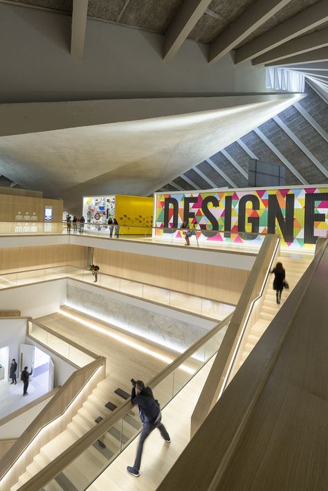 Gallery of The Design Museum of London / OMA + Allies and Morrison + John Pawson - 6 Stair Graphics, Void Architecture, Design Museum London, Contemporary Museum, Museum Design, Museum Of London, Open Architecture, Art Gallery Interior, John Pawson