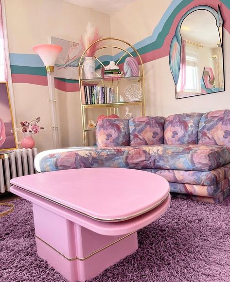 Aesthetic Rooms Ideas, 80s Living Room, 1980s Interior Design, 1980s Interior, 80s Interior Design, Gardening Aesthetic, 80s Home, 80s Interior, 80s Decor