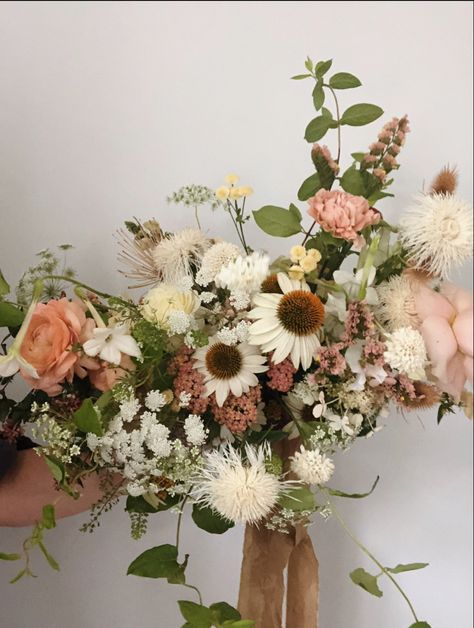 Muted neutrals for an intimate, garden inspired wedding Cottage Core Flowers, Cottage Core Wedding, Spring Wedding Bouquets, Light Academia Aesthetic, Flowers Bouquet Gift, Nature Garden, Flower Bouquet Wedding, The Seasons, Green Wedding