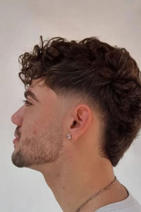 Wavy Hair Undercut Long Wavy Hair Men Undercut, Mens Undercut Hairstyle Curly, Men’s Undercut Fade, Men’s Hairstyles Messy Wavy, Oval Face Mullet, Low Maintenance Men’s Haircut, Low Undercut Men, Messy Undercut Men, Undercut Men Short