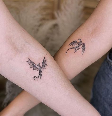 Dragon Tattoo For Couples, To Infinity And Beyond Tattoo, Tattoo For Couples, Pair Tattoos, Infinity Couple Tattoos, Maching Tattoos, Cute Matching Tattoos, Cute Simple Tattoos, Couples Tattoos