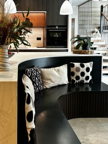 Bespoke contemporary style curved bench seating with reeded finish integrated into island handmade by K2B Bespoke Kitchens. Curved Bench Seating, Curved Bench, Corner Bench, Bench Seating, Bespoke Kitchens, Bench Seat, Case Study, Dining Bench, Contemporary Style