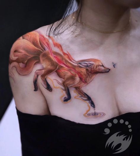 Back Fox Tattoo, Fox Tattoo Ideas, Fox Tattoo Design, Korean Tattoo Artist, Embroidery Tattoo, Feminine Tattoo Sleeves, Chest Piece Tattoos, Fox Tattoo, Lace Tattoo