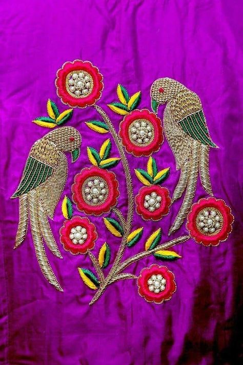 Couture, Bordados Tambour, Peacock Embroidery Designs, Hand Work Design, New Embroidery Designs, Birds Embroidery Designs, New Embroidery, Hand Embroidery Dress, Maggam Works