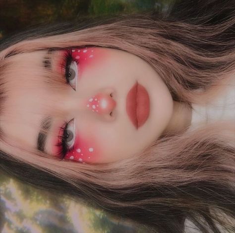 Trucco Aesthetic, Fairy Makeup Looks, Cottagecore Makeup, Mushroom Model, Halloween Makeup Inspo, Makeup Is Art, Norvina Palette, Easy Halloween Makeup, Plouise Makeup