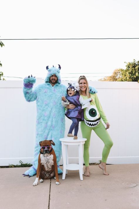 Pregnancy Halloween Costumes, Monsters Inc Halloween Costumes, Matching Family Halloween Costumes, Monsters Inc Halloween, Family Themed Halloween Costumes, First Halloween Costumes, Pregnancy Costumes, Halloween Costumes For Family, Pregnant Halloween Costumes