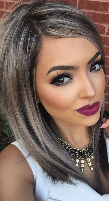 Épinglé sur tinturados ,Cortes y peinados ❤ Cover Grey Hair, Hair Color For Brown Skin, Grey Hair Wig, Covering Gray Hair, Blending Gray Hair, Gray Hair Highlights, Natural Hair Styles Easy, Winter Hair Color, Brown Blonde Hair