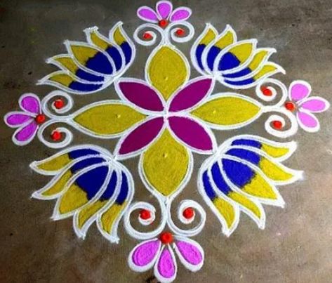 Simple Art Designs, Pattern Design Drawing, Easy Rangoli Designs Videos, Very Easy Rangoli Designs, Rangoli Designs Photos, Rangoli Designs Simple Diwali, Rangoli Simple, Rangoli Side Designs, Simple Flower Design