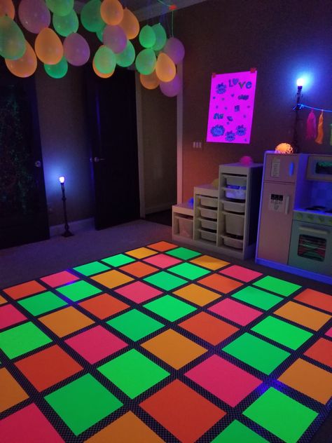 Cheap Dance Decorations, Glow Dance Floor, Diy Disco Dance Floor, Halloween Dance Floor, Neon Dance Decorations, Disco Decorations Diy, Disco Classroom Decor, Diy Dance Room, 90s School Dance