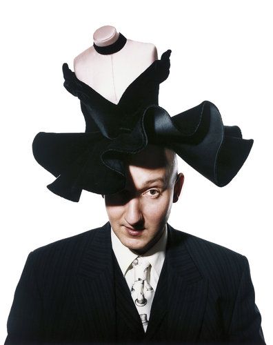 HATTER Stephen Jones, in a hat named for Carol Channing. Credit Barry J. Holmes. “ Stephen Jones, Hat Blocks, Derby Hats, Beautiful Hats, Dress Form, Headdress, Hat Designs, Girls Shopping, Look Fashion