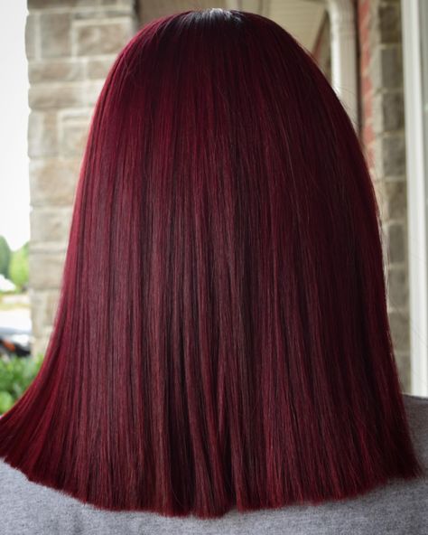 Mohagany Brown Hair, Straight Hair Hacks, Pelo Color Borgoña, Red Burgundy Hair Color, Red Hair Looks, Red Hair Inspiration, Cherry Red Hair, Hair Inspired, Wine Hair