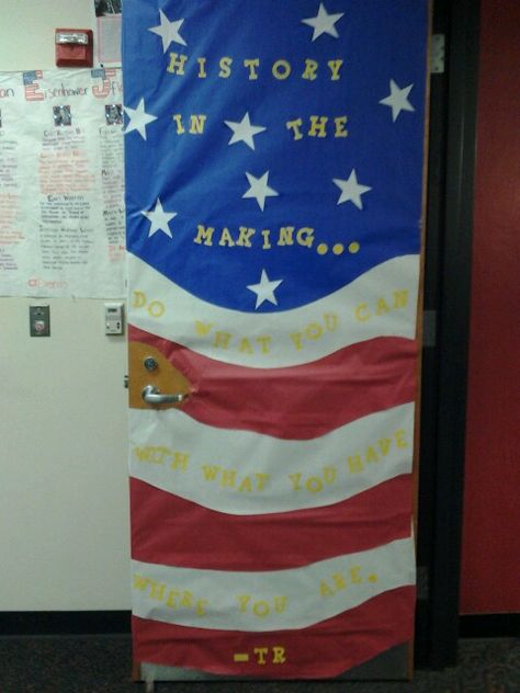 A cool history classroom door board! Patriotic Door Decorations Classroom, Social Studies Door Decorations, History Door Decorations, History Classroom Door Ideas, Usa Classroom Theme, Us History Classroom Decorations, Patriotic Classroom Theme, Patriotic Door Decorations, History Classroom Decorations