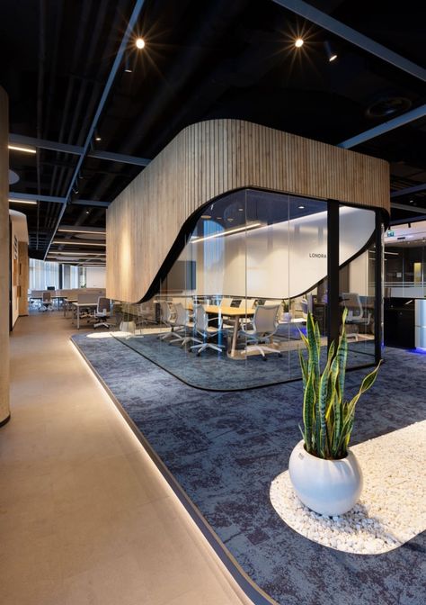 Meeting Room Design Office Modern, Corporate Office Interior Design, Coworking Space Design, Space Optimization, Meeting Room Design, Corporate Interior Design, Innovation Center, Industrial Office Design, Office Design Inspiration