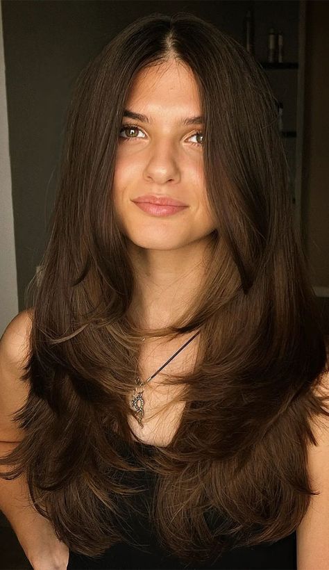 Layered haircut, Long layered haircut, shaggy layered haircut,  Layered haircuts for long hair, long layered haircuts with bangs, long layered haircuts for women, face-framing layers medium hair, layered haircut with curtain bangs Haircut With Layers, Haircuts For Long Hair With Layers, Haircuts For Medium Length Hair, Hair Inspiration Long, Layered Haircuts For Medium Hair, Straight Hair Cuts, Hairstyles For Layered Hair, Long Layered Haircuts, Layered Haircut