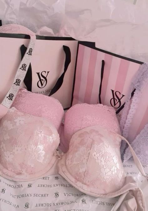 Princess Lingerie, Unicorn Barbie, Lingerie Aesthetic, Victoria's Secret Aesthetic, Victoria Secret Model, Best Winter Outfits, Victoria Secret Outfits, Victoria Secret Pink Bras, Vs Bras