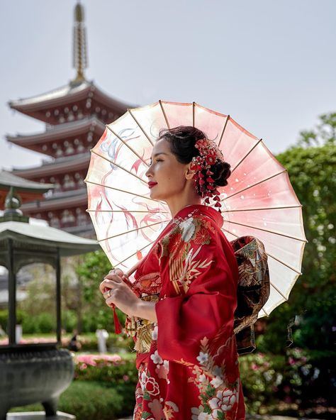 Did you know that kimono available only until the end of May, so make sure you get a chance to try it before the summer heat kicks in. ☀️ Book your session now and create some beautiful memories in this traditional Japanese attire. 🌸 Summer version of kimonos yukata are coming next.. I’m available for photoshoot until 7th of June. #KimonoFashion #TokyoFashion #YukataStyle #JapaneseFashion #KimonoLove #FashionPhotoshoot #TokyoStreetStyle #YukataPhotoshoot #KimonoModel #JapaneseCulture #Fash... Kimono Photography, Kimono Outfit Japanese, Kimono Photoshoot, Japanese Attire, Japanese Couple, Explore Photography, Kimono Outfit, Tokyo Street Style, Beautiful Memories