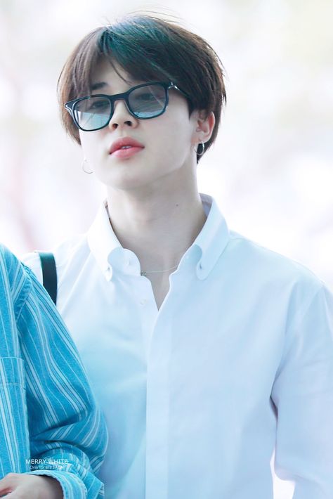 BTS PICS⁷ on Twitter: "Jimin in white shirt with glasses… " Park Jimim, Park Jimin Bts Wallpaper, Park Ji Min, Park Jimin Cute, Jimin Wallpaper, Cole Sprouse, Park Jimin Bts, Jimin Jungkook, Bts Bangtan Boy