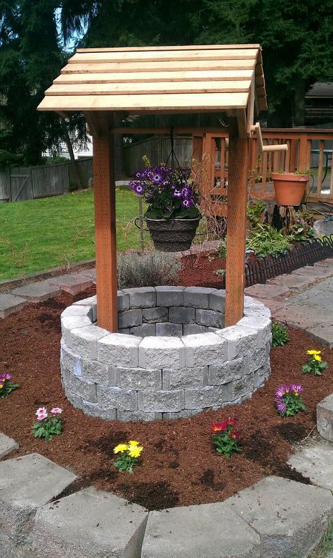 Wishing well; definitely nice to put in the front yard for visitors to donate! Garden Landscaping, Wishing Well Garden, Taman Diy, Front Yard Decor, Backyard Projects, Wishing Well, Lawn And Garden, Outdoor Projects, Yard Landscaping