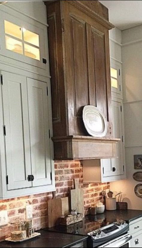 Vintage Brick Backsplash, Vintage Kitchen Range Hood, Vintage Range Hood Ideas, Headboard Hood Vent, Wooden Hoods Over Stove, Wooden Stove Hood, Wooden Hood Vent Cover, Hood Vent Ideas, Wooden Range