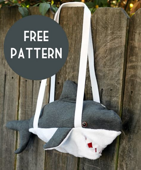 2/11/2012  Shark Bag Tutorial and Free Pattern from Small and Friendly, Adventures in Modern Homemaking. Modern Homemaking, Fish Bags, Shark Bag, Sac Vanessa Bruno, Sac Diy, Shark Lover, Bag Tutorial, Bags And Totes, Sewing Bags