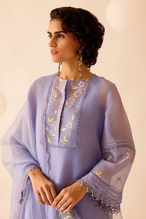 Buy Purple 100% Silk Organza Embellished Samya Thread Straight Kurta Set For Women by Bunka Online at Aza Fashions. Modest Outfits Muslim, Sheer Dupatta, Bead Lace, Organza Suits, Lehenga Blouse Designs, Kurta Set For Women, Classy Outfits For Women, Pakistani Fashion Casual, Kurti Embroidery Design