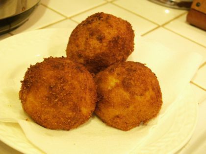 Papa Rellena Recipe with Pictures Nature, Canapés, Papa Rellena Recipe, Papas Rellenas Recipe, South American Dishes, Latin Dishes, Papa Recipe, South American Recipes, Cuban Dishes