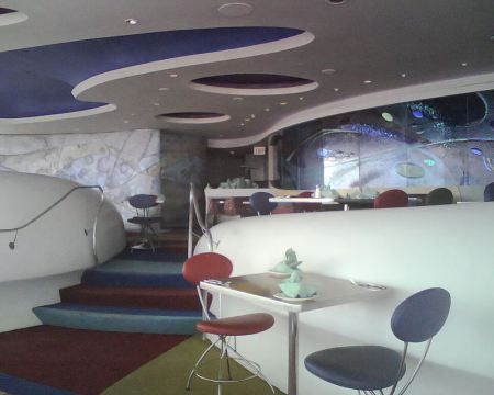 Space Age Interior, Googie Design, Space Age Aesthetic, Punk House, Atomic Age Design, Atomic Decor, Moon Rocks, 70s Interior, Spaceship Interior