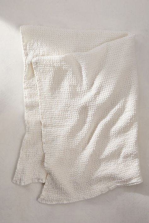 Neutral Towels, Towel Aesthetic, White Towel Aesthetic, White Waffle Towels, Beige Bath Towels, Linen Products, Towel Sets, Waffle Weave Towels, Vilnius Lithuania