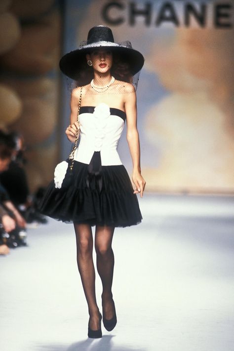 Mode Gossip Girl, Dorothy Dandridge, Chanel Runway, 90s Runway Fashion, Runway Fashion Couture, Vintage Runway, Mode Chanel, Runway Outfits, Model Aesthetic