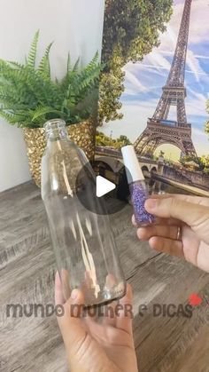 Lights In Wine Bottle Diy Craft Ideas, Decorated Bottles Ideas Diy Projects, Glass Wine Bottles Diy Craft Ideas, Glass Bottle Wind Chimes Diy, Small Bottles Ideas, Vidros Decorados Ideas, Repurpose Glass Bottles, Glass Decorating Ideas, Diy Wine Bottle Decor