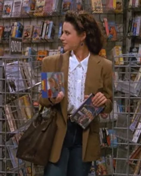 35 years ago today, “Seinfeld” premiered and brought us normcore fashion icon Elaine Benes, whose corporate casual ‘90s style is even more relatable than her dancing. Seinfeld Outfits, Elaine Benes Outfits, 80’s Outfits, Corporate Casual, Elaine Benes, Normcore Fashion, Workwear Essentials, Style Muse, Professional Style