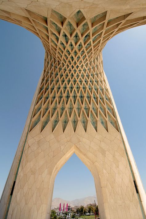 Azadi Square, Turkey Architecture, Azadi Tower, Arab Architecture, Iran Tourism, Classical Building, Floating Architecture, Freedom Tower, Iran Pictures