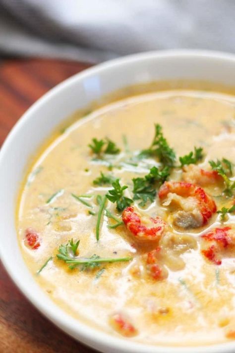 Crawfish Chowder, Bacon And Potatoes, Bacon Potatoes, Bacon Chowder, Crawfish Recipes, Potatoes And Onions, Bisque Recipe, Chowder Soup, Bacon Potato