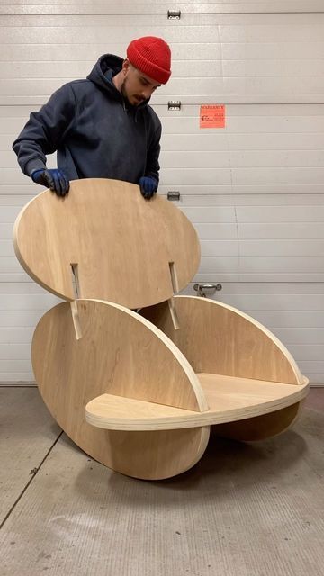 Diy Rocking Chair, Wood Chair Design, Diy Barbie Furniture, Diy Bathroom Furniture, Diy Furniture Hacks, Diy Electrical, Cat Furniture Diy, Free Woodworking Plans, Diy Cardboard Furniture