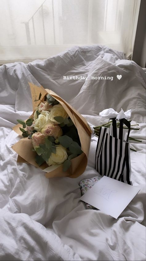 flowers in bed Flowers On Bed, Hospital Flowers, Luxury Things, Birthday Morning, Bed Picture, Bouquet Photography, I Wish You Would, Love Triangle, Jimin Taehyung