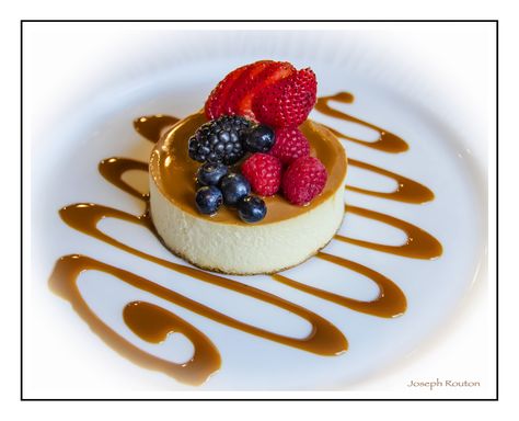 https://flic.kr/p/nYQKGM | Dessert in Oaxaca, Mexico | Oaxaca is the food capital of Mexico. Fancy Desserts Presentation, Food Plating Design, Fancy Food Presentation, Food Presentation Plates, Food Garnish, Food Plating Techniques, Gourmet Food Plating, Fine Dining Desserts, Dessert Presentation