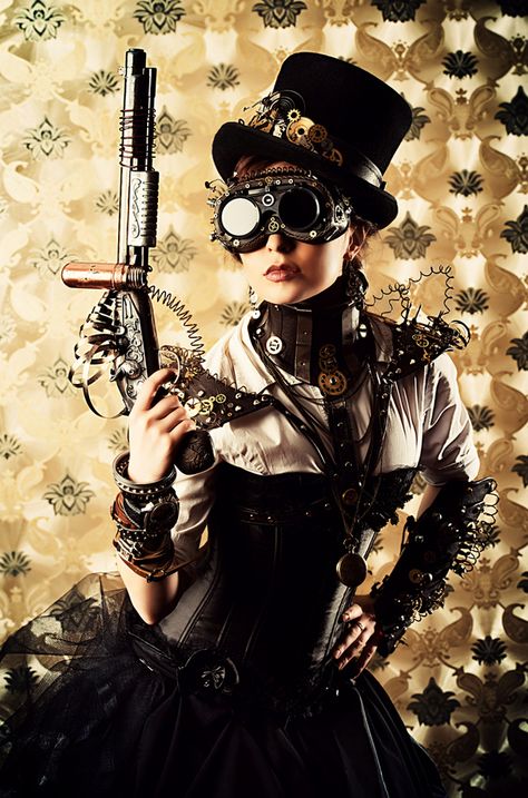 Bionic Woman | 15 Costumes That Will Be Normal Clothes After The Apocalypse Moda Steampunk, Steampunk Woman, Mode Steampunk, Steampunk Couture, Arte Steampunk, Art Steampunk, Bionic Woman, Steampunk Women, Style Steampunk