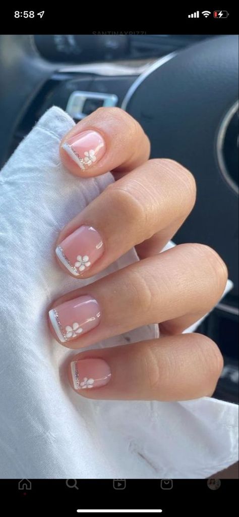 Short Nail Designs Hand Painted, Gel Nail Designs Short Nails White, Simple Gel Nail Art Short Nails, French Manicure Designs For Short Nails Natural, Classy Gel X Nail Designs, Non Acrylic Nail Ideas Short Gel, Shellac Nails Designs Short Natural, Short French Manicure Designs, Nail Inspired Short