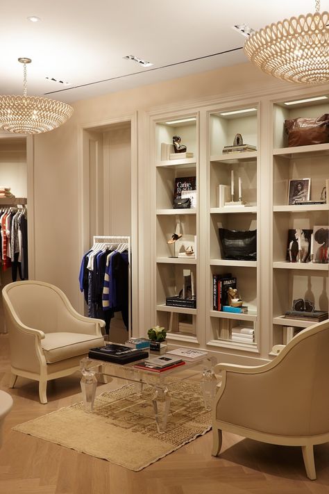 Built-in shelving for accessory display with lighting. #Chic #Forever21Bedroom Retail Sitting Area, Formal Dress Boutique Interior, High End Fashion Boutique Interior, Dressing Room Retail, Luxury Fitting Room Ideas Boutique, Upscale Consignment Boutique, Healthy Meals Recipes, Ceiling Shelf, Boutique Exterior