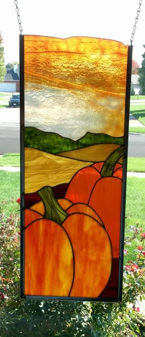 Stained Glass Fall Suncatchers, Scarecrow Stained Glass Pattern, Fall Stained Glass Window, Stained Glass Thanksgiving, Thanksgiving Stained Glass Patterns, Fall Stained Glass Patterns Free, Stained Glass Autumn, Autumn Stained Glass Patterns, Fall Stained Glass Patterns