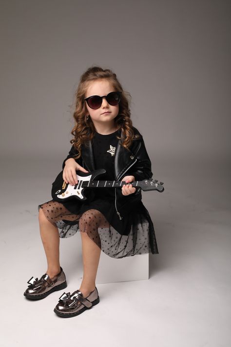 Vogue Kids, Mini Rock, H Photo, Rocker Girl, Rock Star, Rock Style, Toddler Outfits, Savannah, Rock And Roll