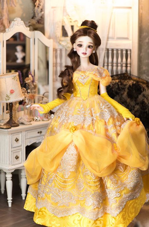 Disney Barbie Dolls, Accessoires Barbie, Bjd Dolls Girls, Barbie Wedding Dress, Disney Belle, Disney Princess Dolls, Barbie Images, Barbie Dress Fashion, Barbie Gowns