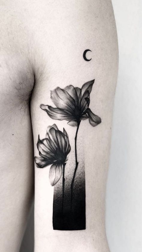 Narcissus Flower Tattoos, Tatuaje Cover Up, Flor Tattoo, Wrist Tattoo Cover Up, Orchid Tattoo, Men Tattoos Arm Sleeve, Poppies Tattoo, Back Tattoo Women, Tattoo Cover-up